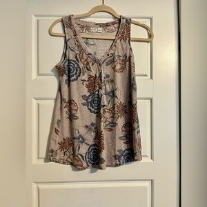 Maurice’s button detail tank